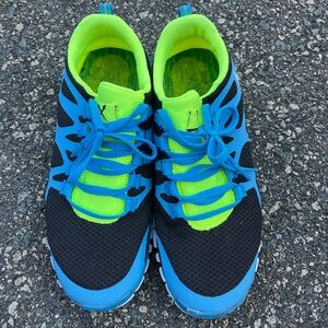 Men’s Nike Free Run 3.0 V3 size 9